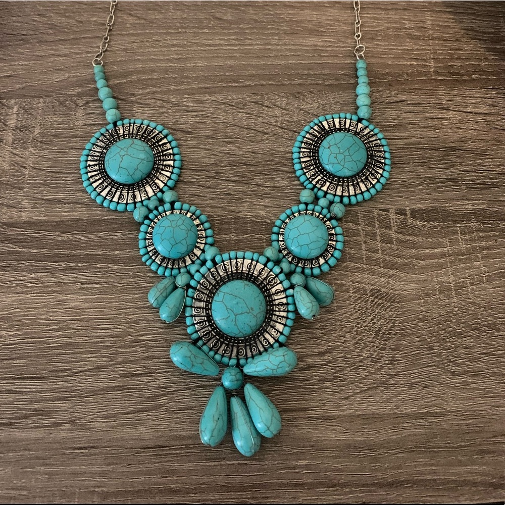 Turquoise Necklace - Picture 4 of 6